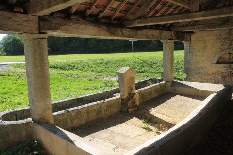 fontaine-lavoir saint-maximin