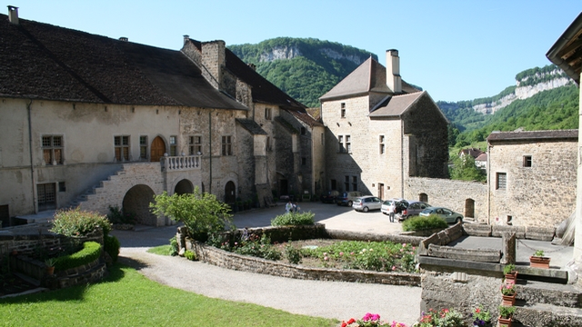 Baume-les-Messieurs, au fond de la reculée