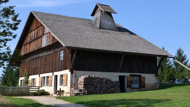 Le tuyé et les produits fumés du tué (tuhé)